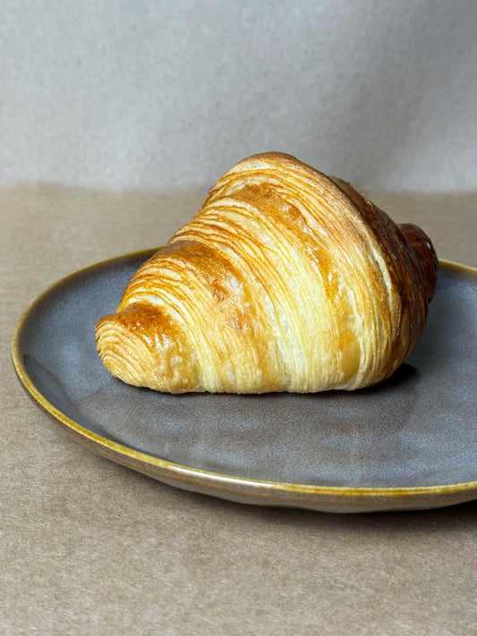 La Viennoiserie Artisanale : Le Secret du Beurre AOP Charentes-Poitou